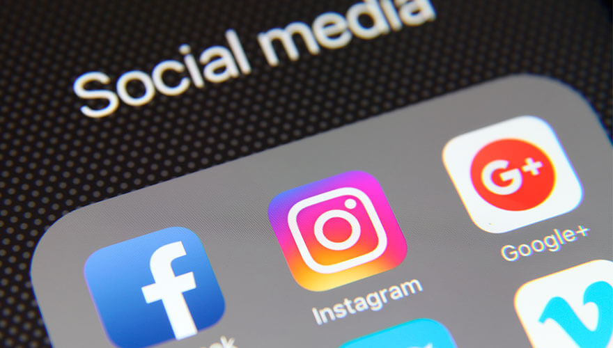 Instagram launches contact option to connect brands with customers image